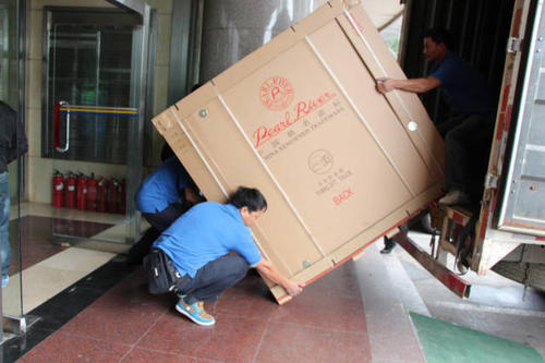 和平钢琴贵重工艺品无忧运
